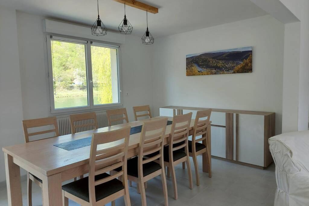 Monthermé Gite En Bord De Meuse מראה חיצוני תמונה